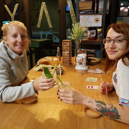 Wayha Hostel Don Mueang Airport Бангкок Екстер'єр фото