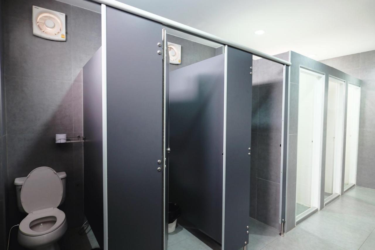 Wayha Hostel Don Mueang Airport Бангкок Екстер'єр фото