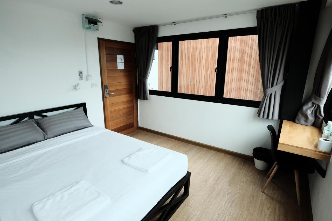 Wayha Hostel Don Mueang Airport Бангкок Екстер'єр фото