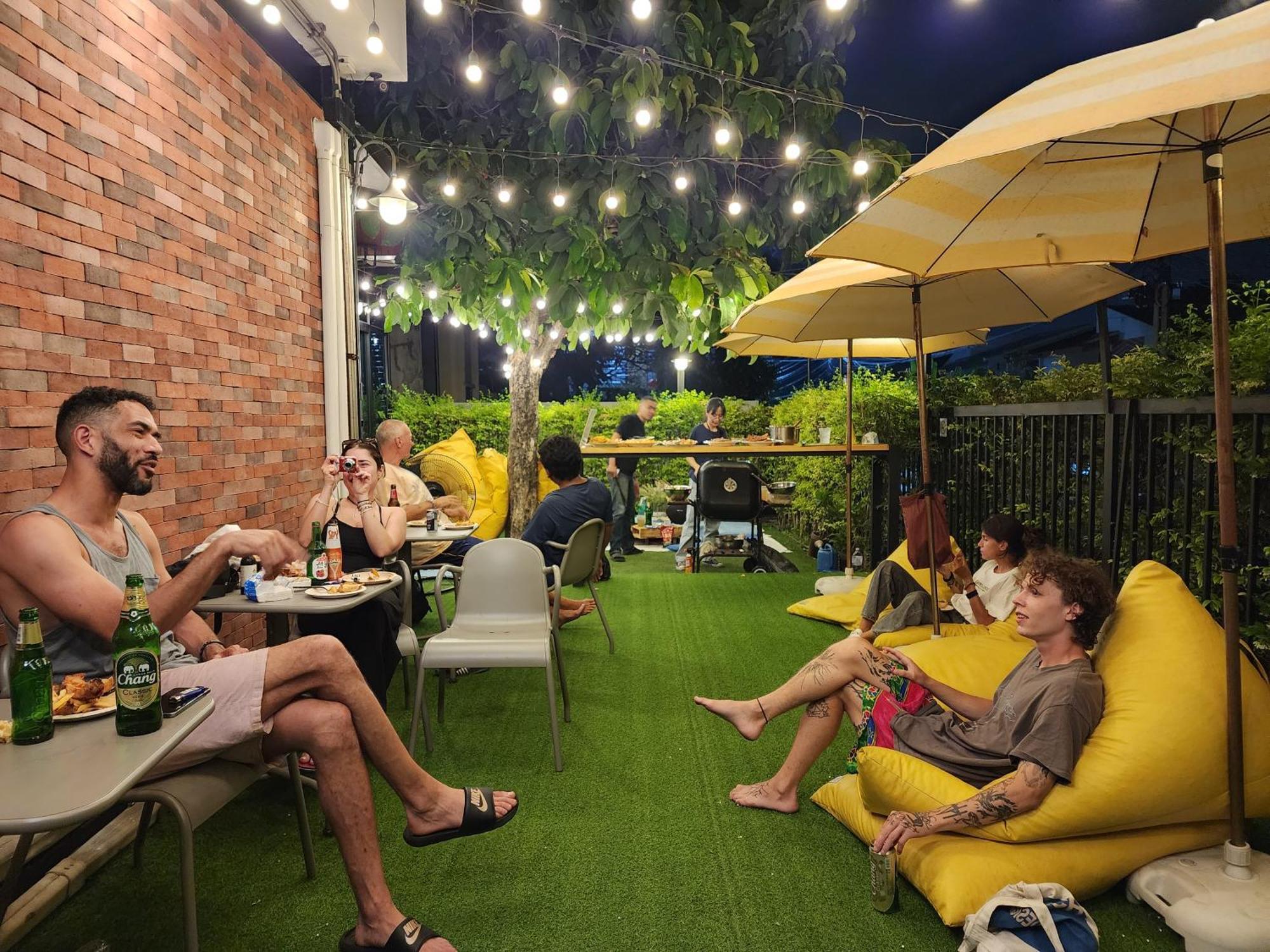 Wayha Hostel Don Mueang Airport Бангкок Екстер'єр фото