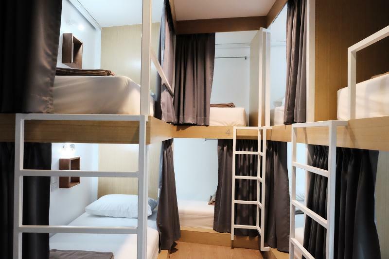 Wayha Hostel Don Mueang Airport Бангкок Екстер'єр фото